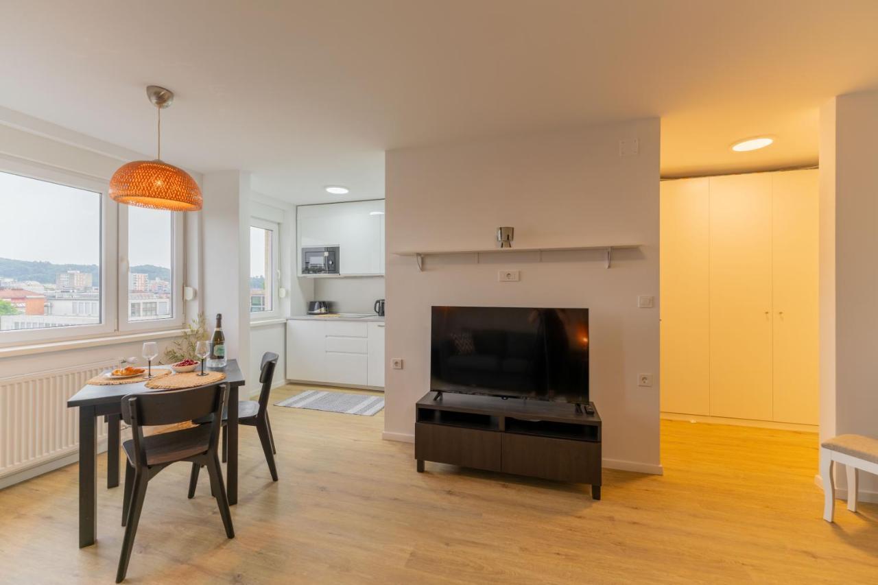 Elegant Tour As Gilly With Open Views And A Balcony In The Center * Liubliana