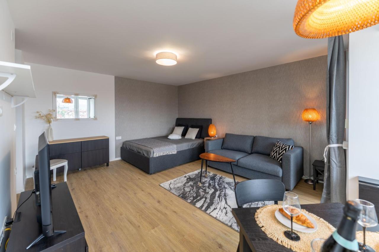 Apartamento Elegant Tour As Gilly With Open Views And A Balcony In The Center *